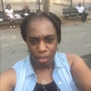 Meet your Posher, Leyla